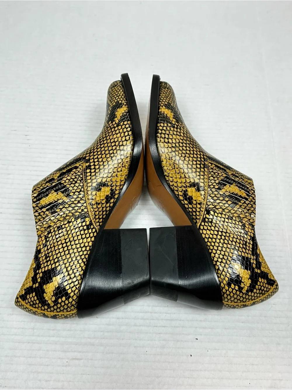 Chloé Rylee Snakeskin Embossed Leather Ankle Boots Size EU 38 - US 7.5